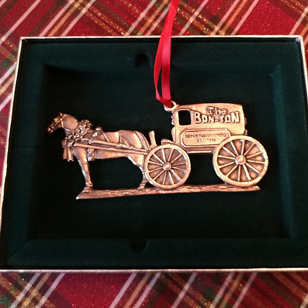 Bonton horse ornament